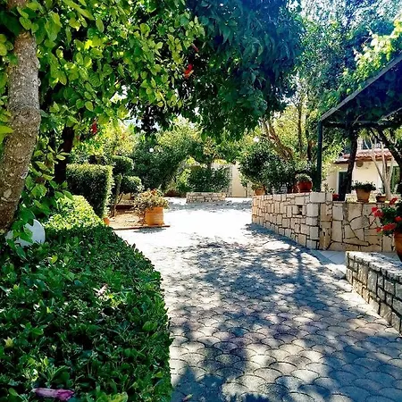 Vicky 3* Hersonissos (Crete)