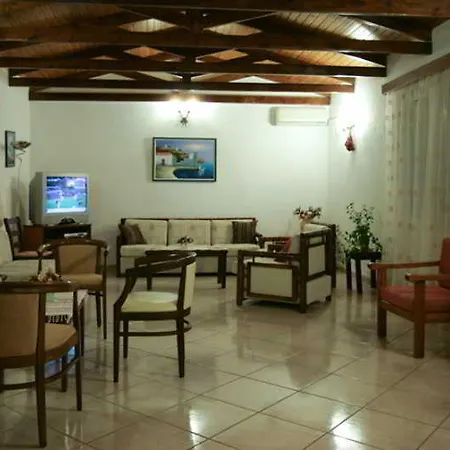 Vicky Aparthotel 3*